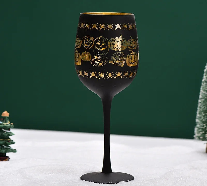 Vidro do vinho tinto, cálice colorido, cerveja home, 1 parte